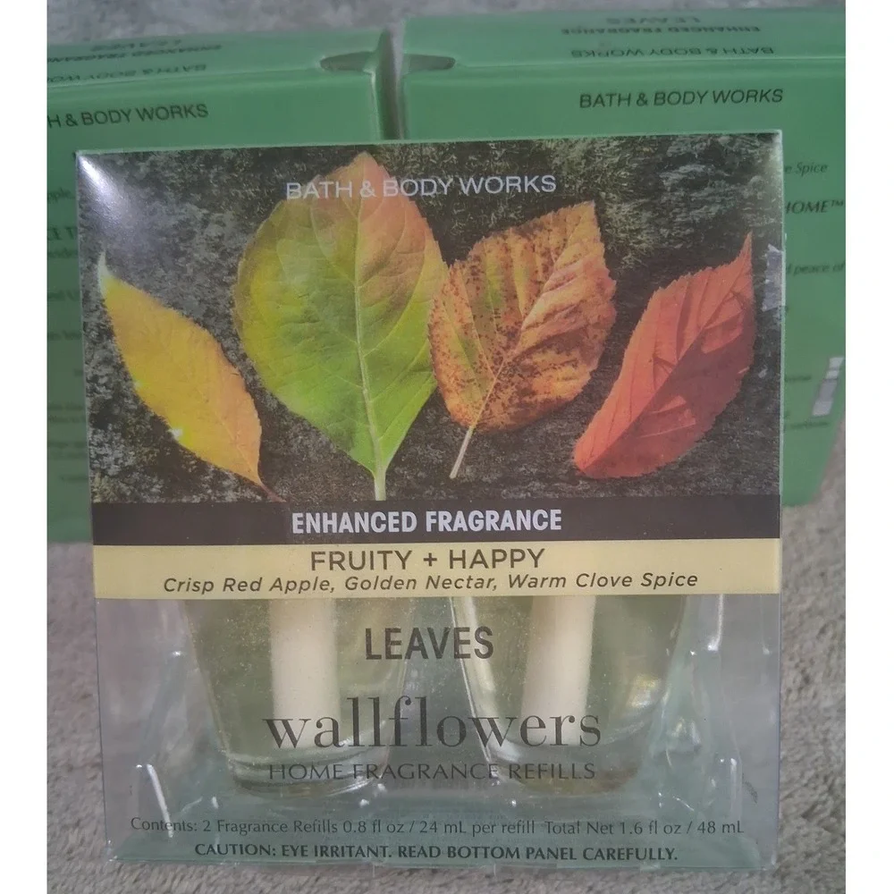 Bath & Body Works Leaves Wallflowers Refills 3-Pack 6 Bulbs Apple Clove Scent